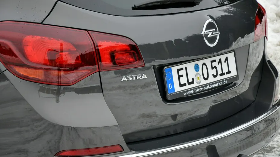 OPEL Astra -