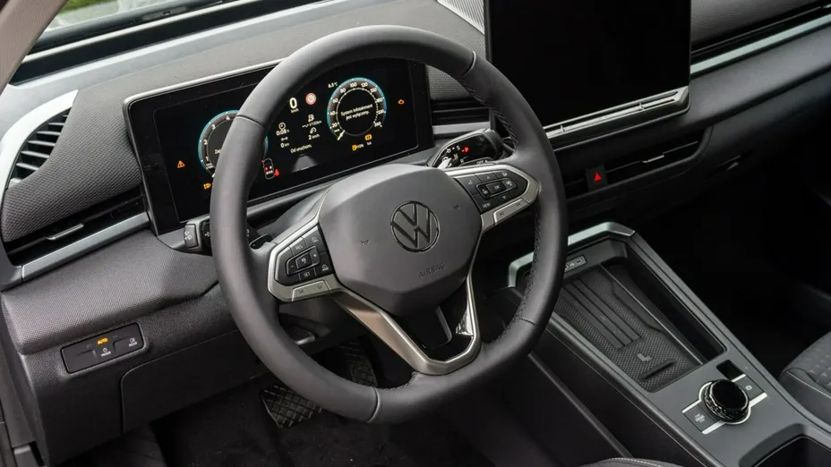 VOLKSWAGEN T-ROC -