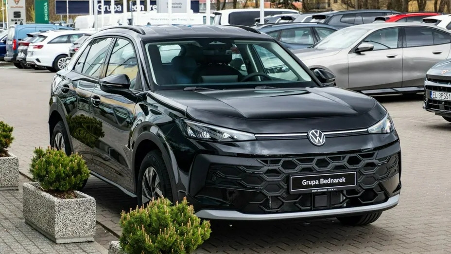 VOLKSWAGEN T-ROC -