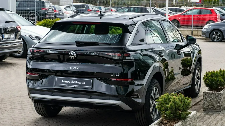 VOLKSWAGEN T-ROC -