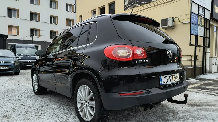 VOLKSWAGEN Tiguan -