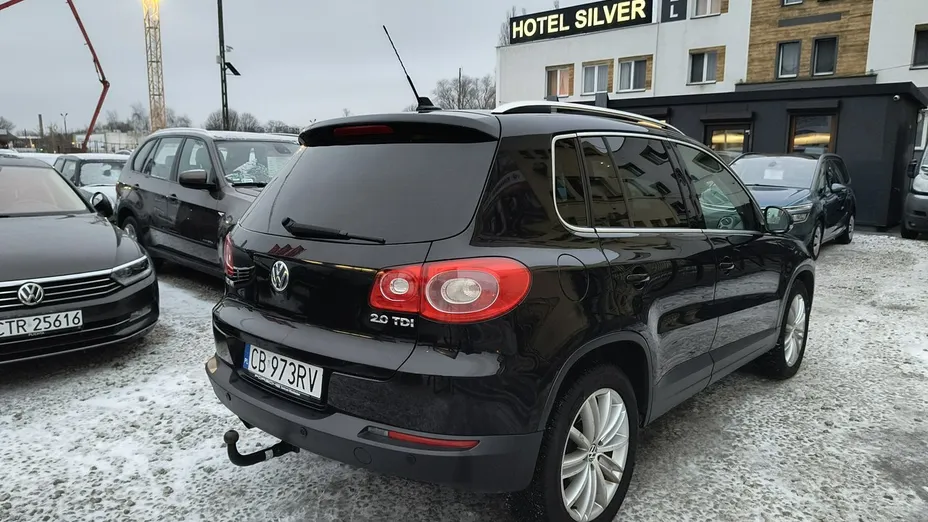 VOLKSWAGEN Tiguan -