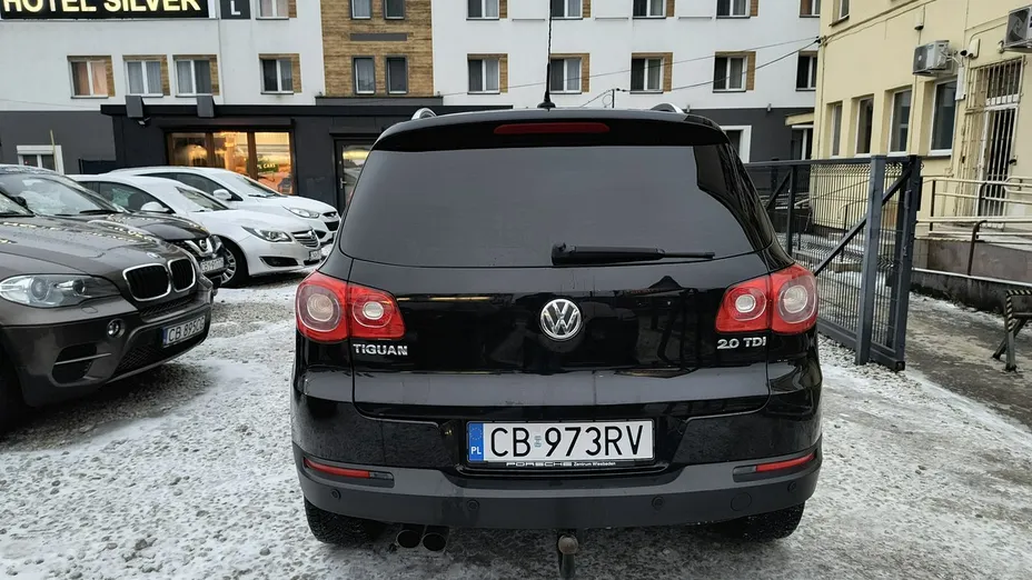 VOLKSWAGEN Tiguan -