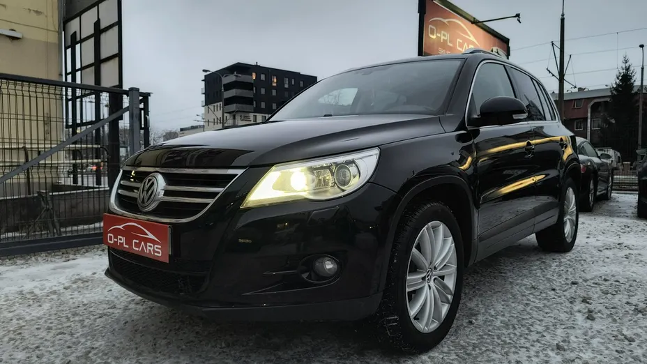 VOLKSWAGEN Tiguan -