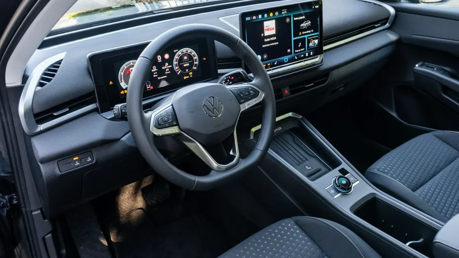 VOLKSWAGEN T-ROC -