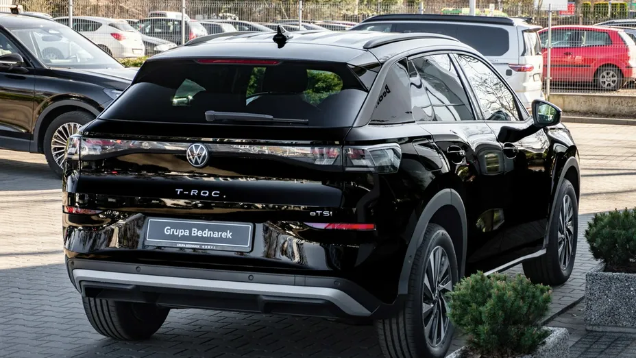 VOLKSWAGEN T-ROC -
