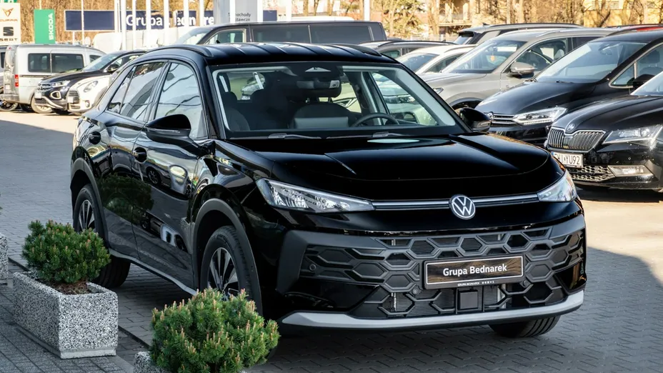 VOLKSWAGEN T-ROC -