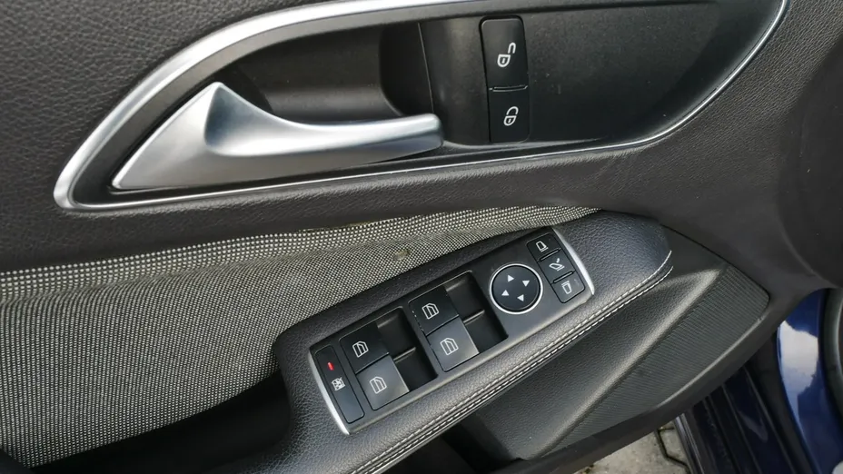 MERCEDES-BENZ A Klasa -