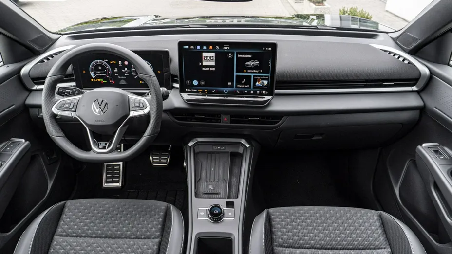 VOLKSWAGEN T-ROC -