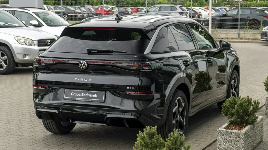 VOLKSWAGEN T-ROC -