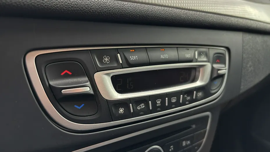 RENAULT Megane -