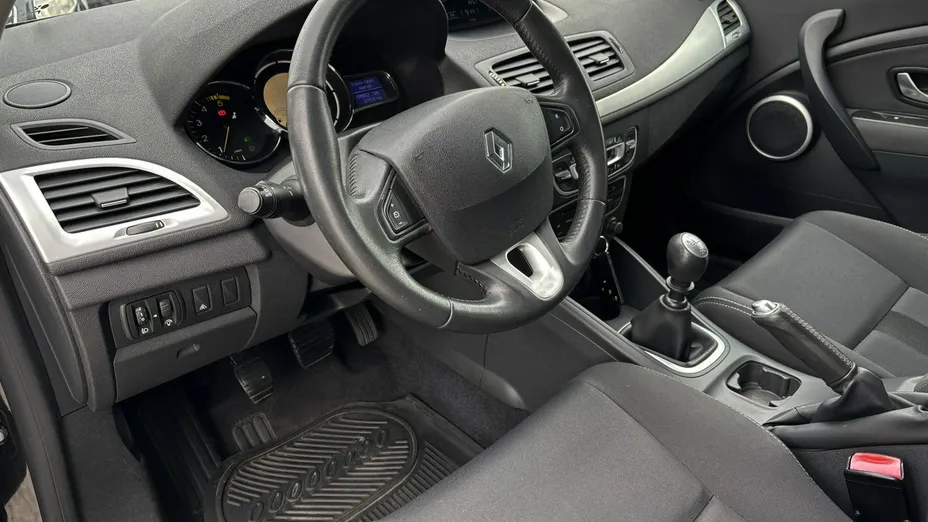 RENAULT Megane -
