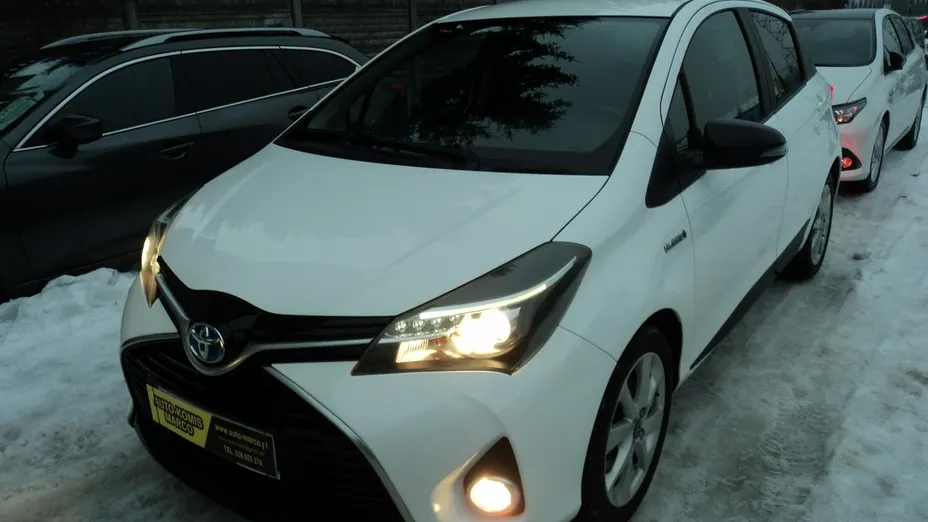 TOYOTA Auris -