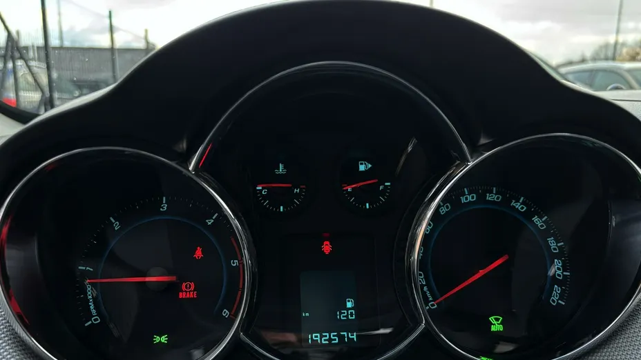 CHEVROLET Cruze -