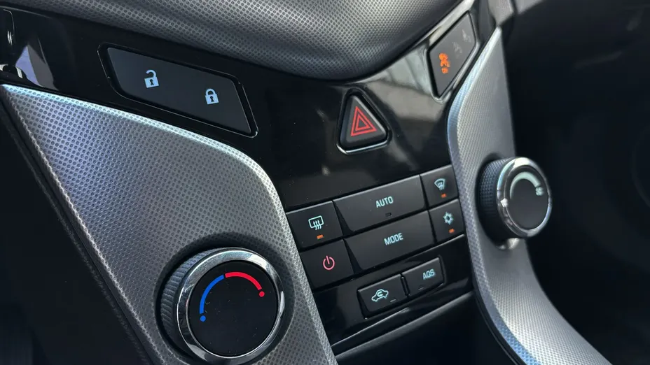 CHEVROLET Cruze -
