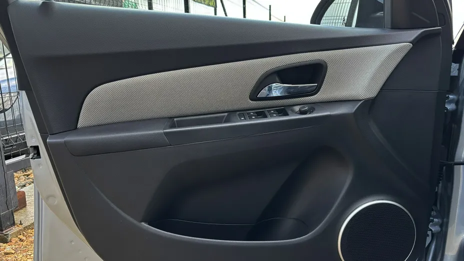 CHEVROLET Cruze -