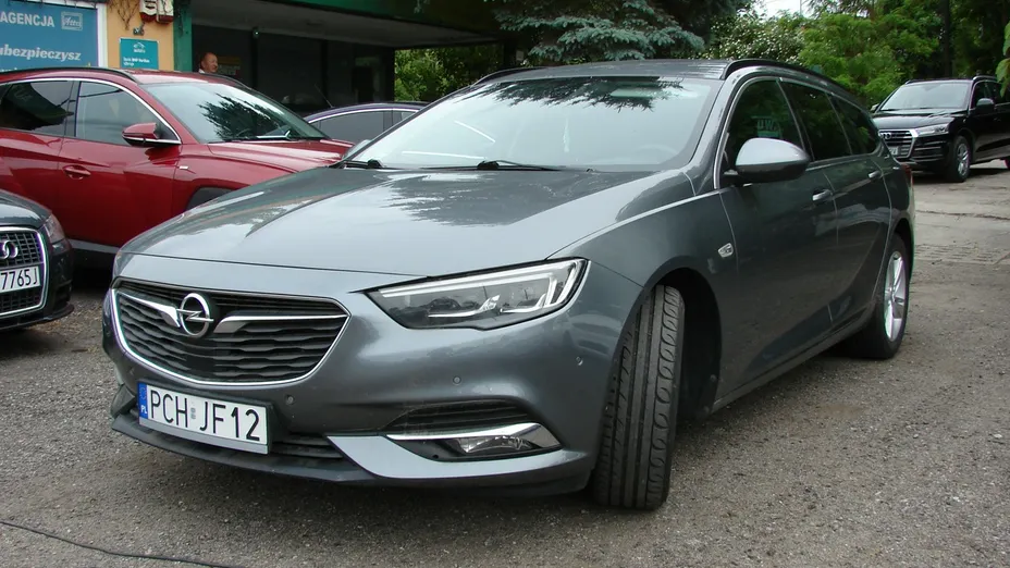 OPEL Insignia -