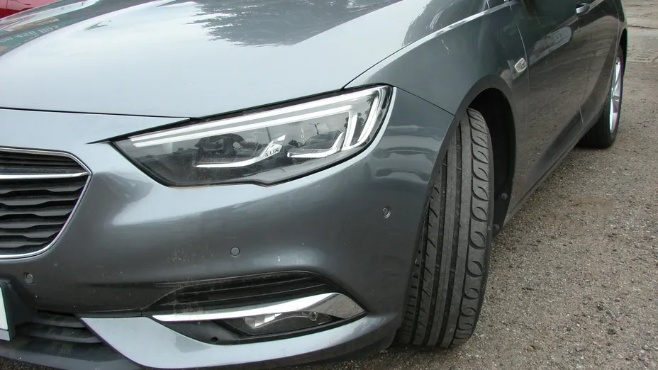 OPEL Insignia -