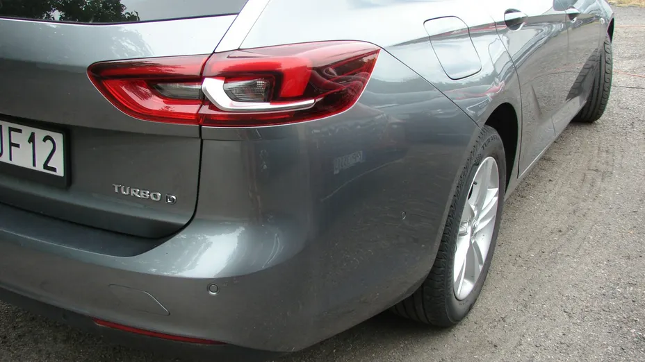 OPEL Insignia -