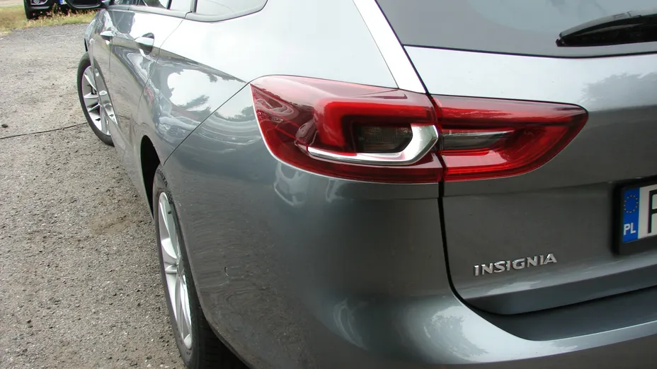 OPEL Insignia -
