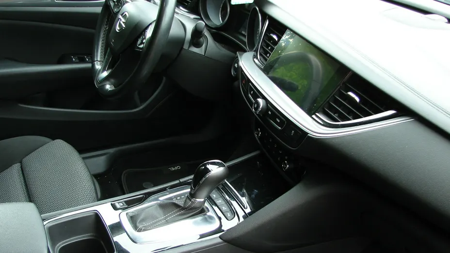 OPEL Insignia -