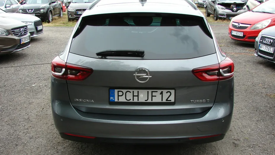 OPEL Insignia -