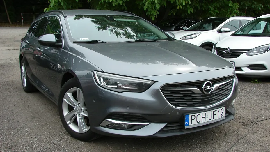 OPEL Insignia -