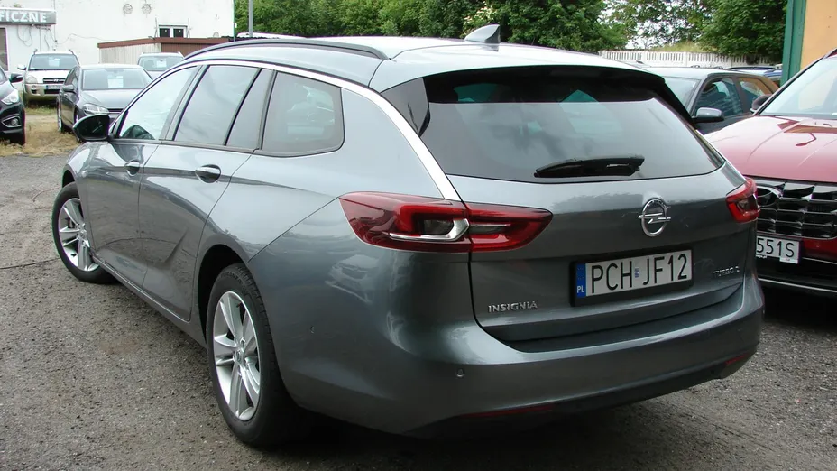 OPEL Insignia -