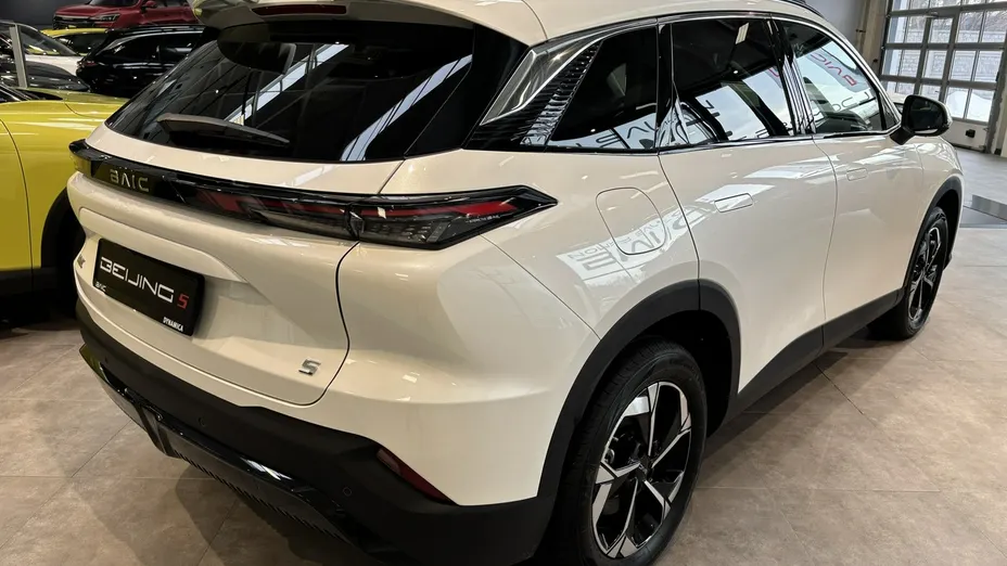 BAIC Beijing 5 -