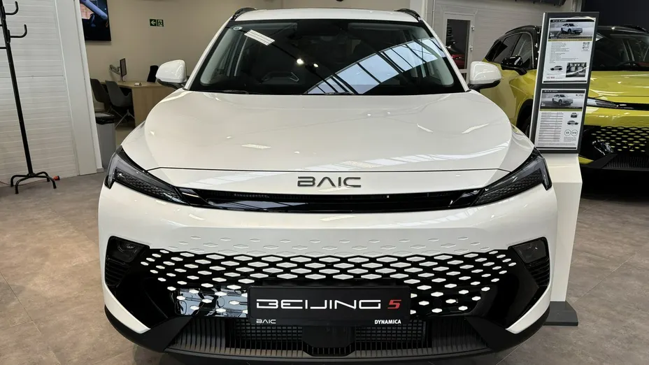 BAIC Beijing 5 -