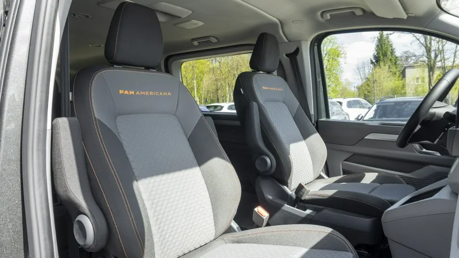 VOLKSWAGEN Caravelle -