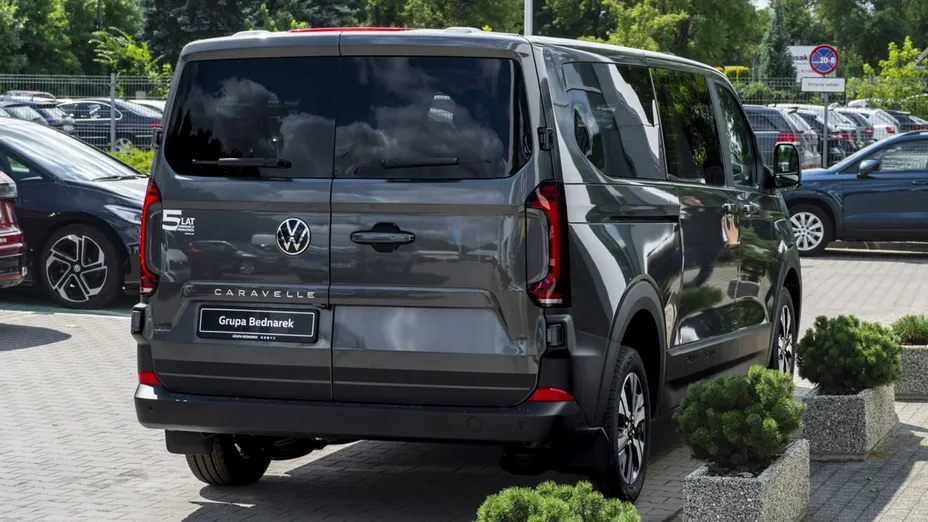 VOLKSWAGEN Caravelle -