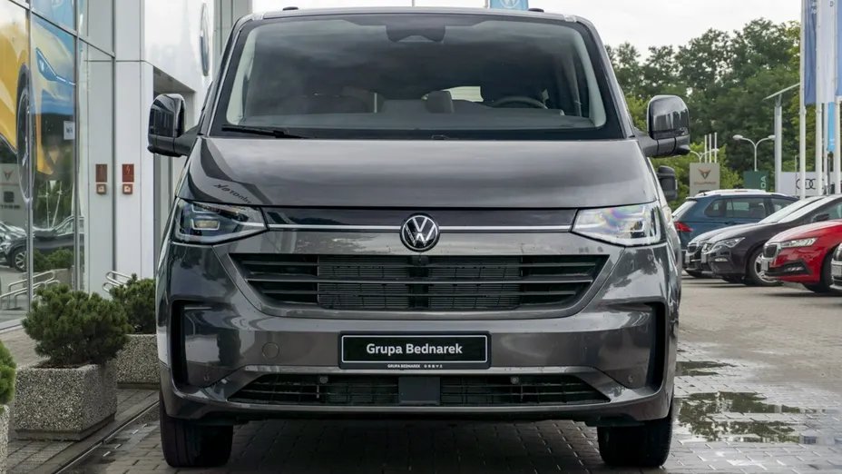 VOLKSWAGEN Caravelle -