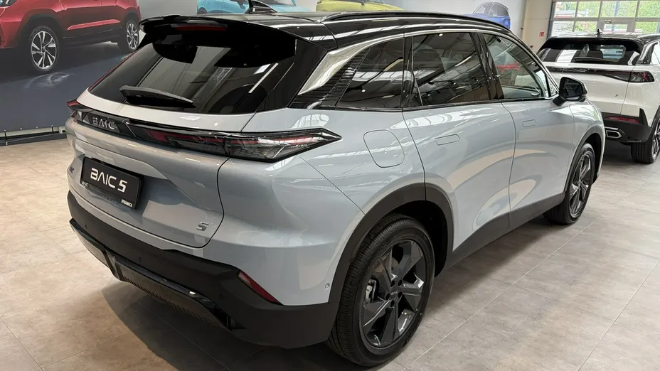 BAIC Beijing 5 -