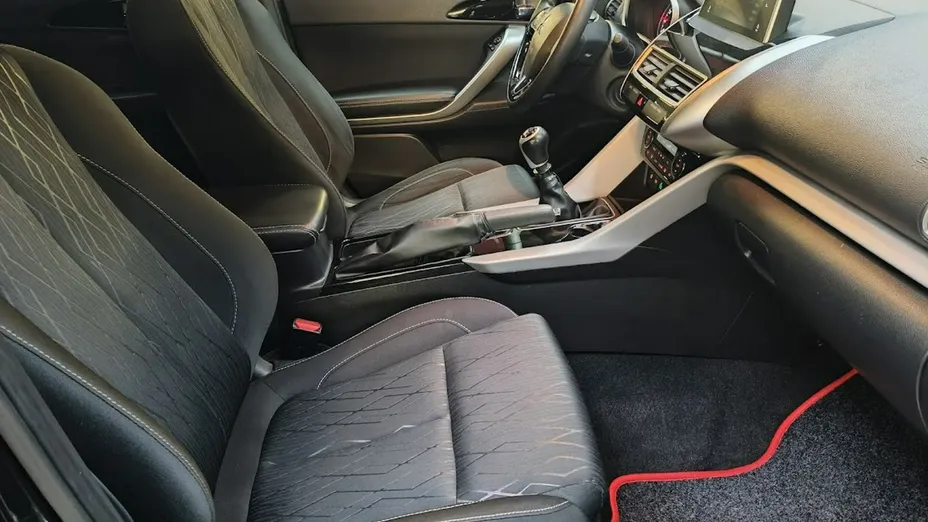 MITSUBISHI Eclipse Cross -