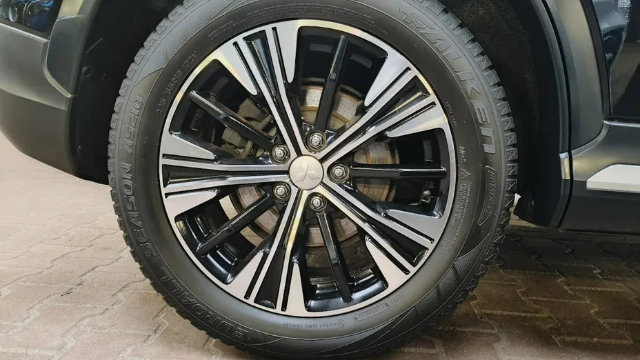 MITSUBISHI Eclipse Cross -