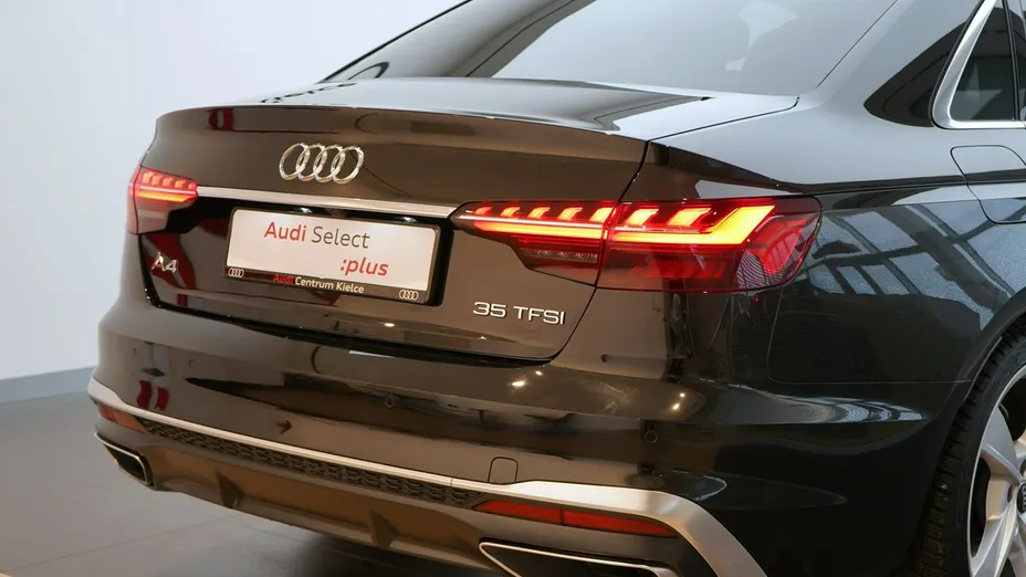 AUDI A4 A4 35 TFSI mHEV S Line S tronic