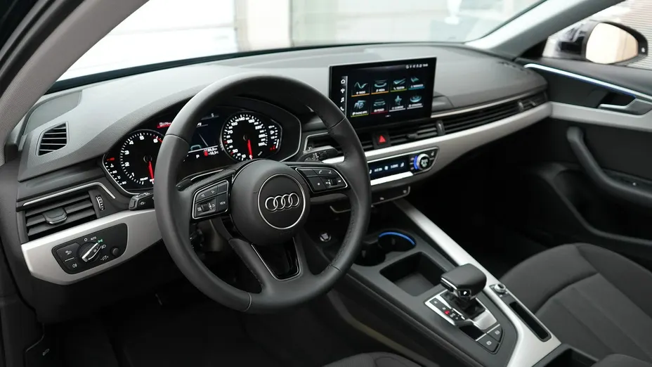 AUDI A4 A4 35 TFSI mHEV S Line S tronic