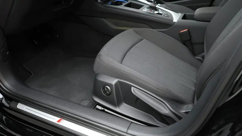 AUDI A4 A4 35 TFSI mHEV S Line S tronic