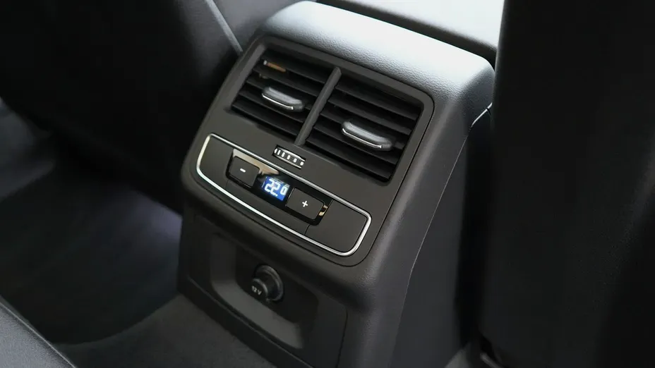 AUDI A4 A4 35 TFSI mHEV S Line S tronic