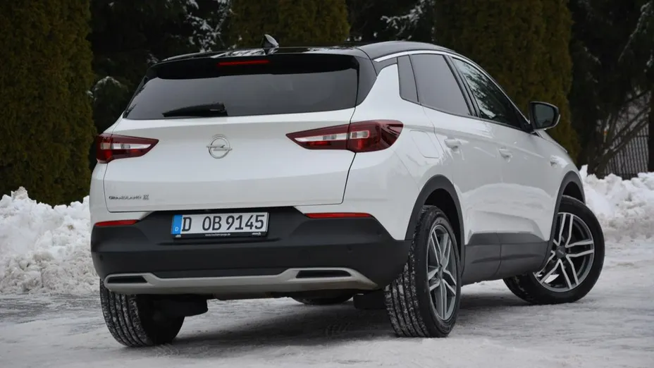 OPEL Grandland X -