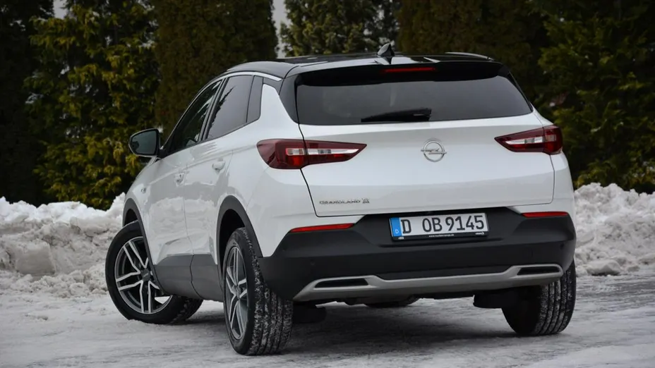 OPEL Grandland X -
