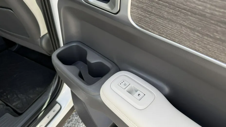 HYUNDAI Santa Fe -
