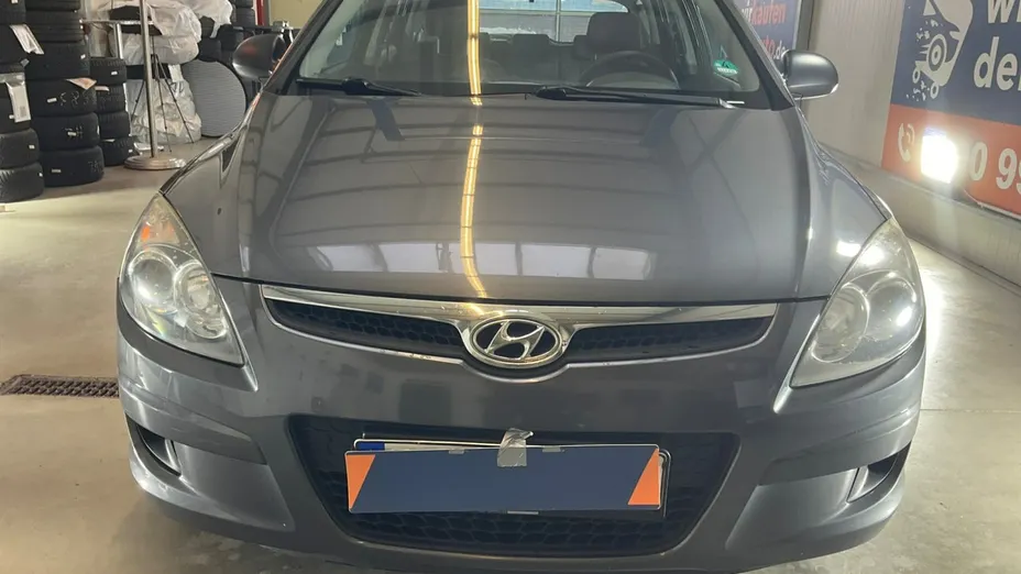 HYUNDAI i30 -