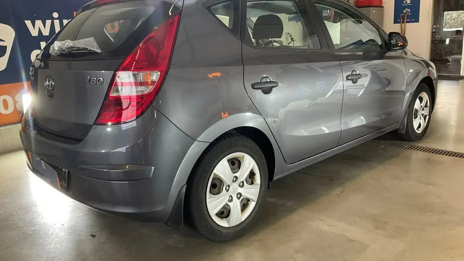 HYUNDAI i30 -