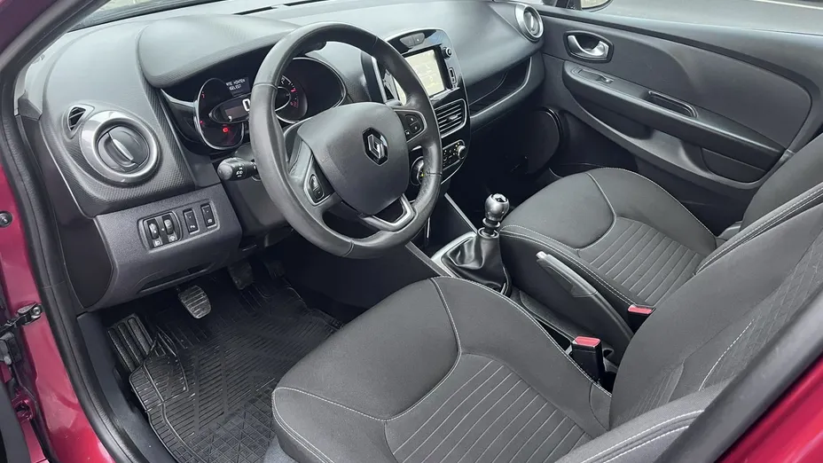 RENAULT Clio -