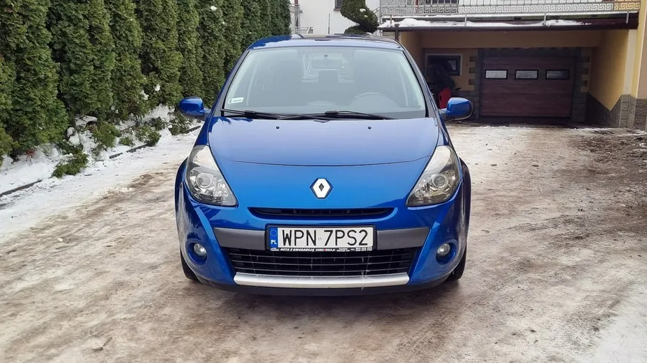 RENAULT Clio -