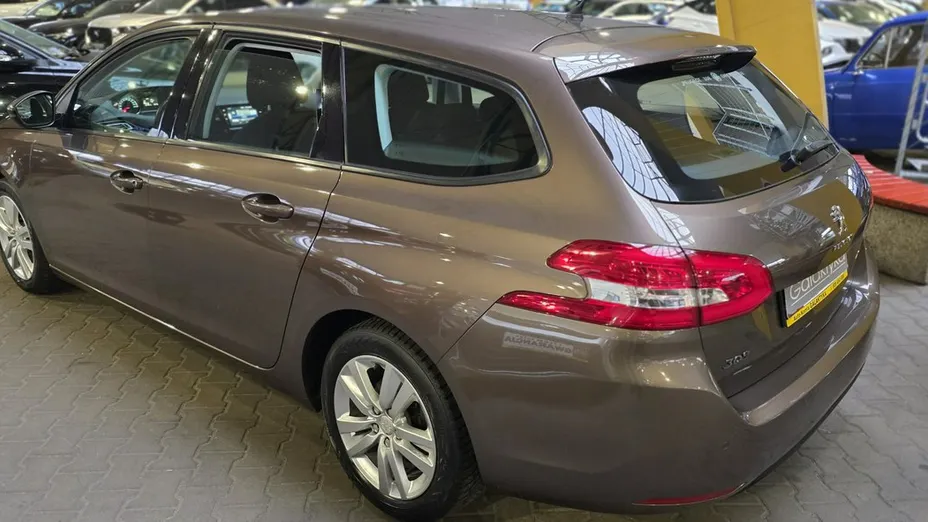 PEUGEOT 308 -