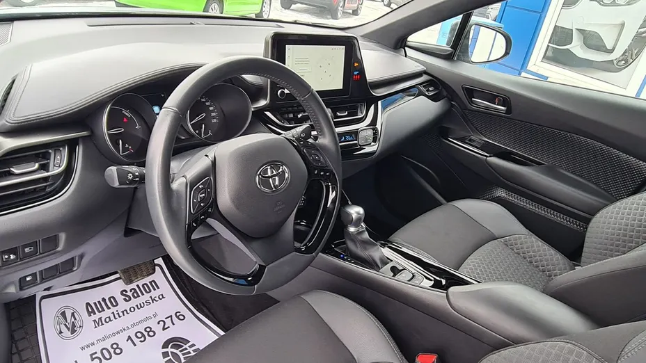 TOYOTA C-HR -