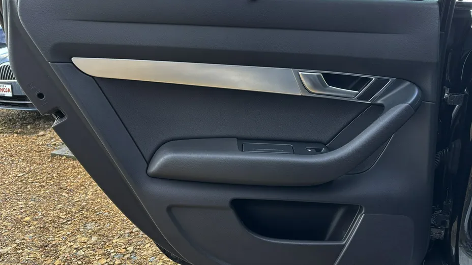 AUDI A6 Avant -